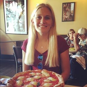 Meet your Posher, Heidi